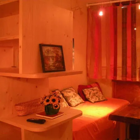 Studio Lary Soulan アパート *